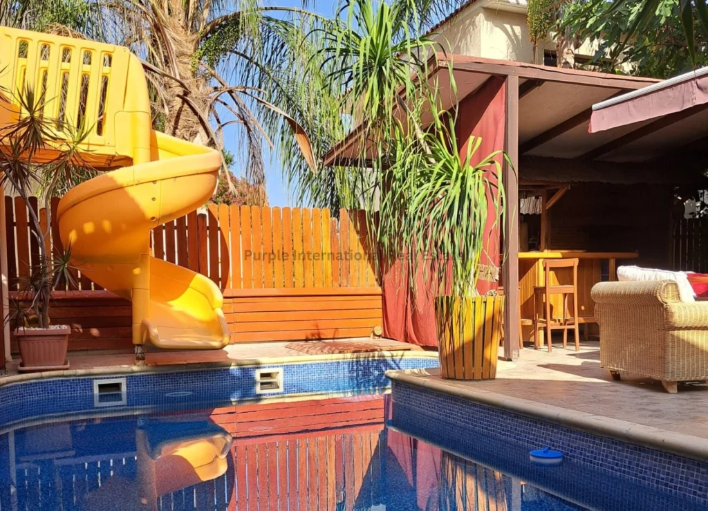 4 Bedroom House for Sale in Limassol – Agia Fyla