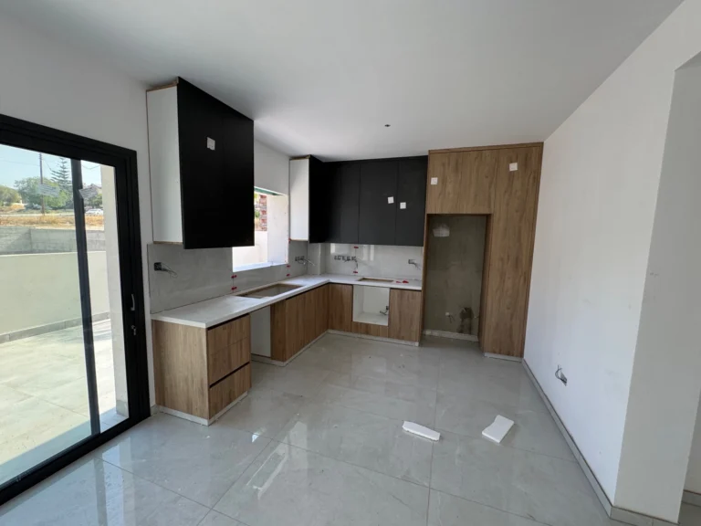 3 Bedroom House for Sale in Kolossi, Limassol District