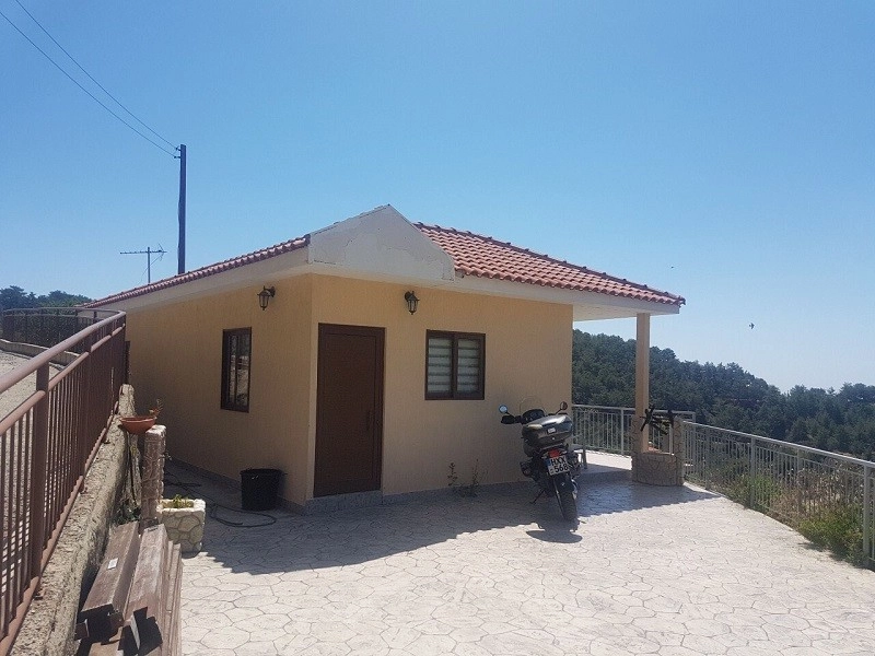 2 Bedroom House for Sale in Vavatsinia, Larnaca District