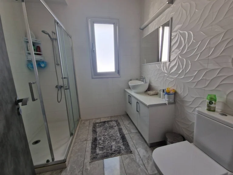 5 Bedroom House for Sale in Parekklisia, Limassol District