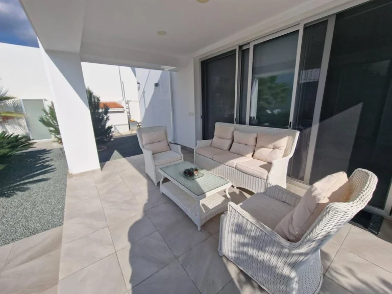 5 Bedroom House for Sale in Parekklisia, Limassol District