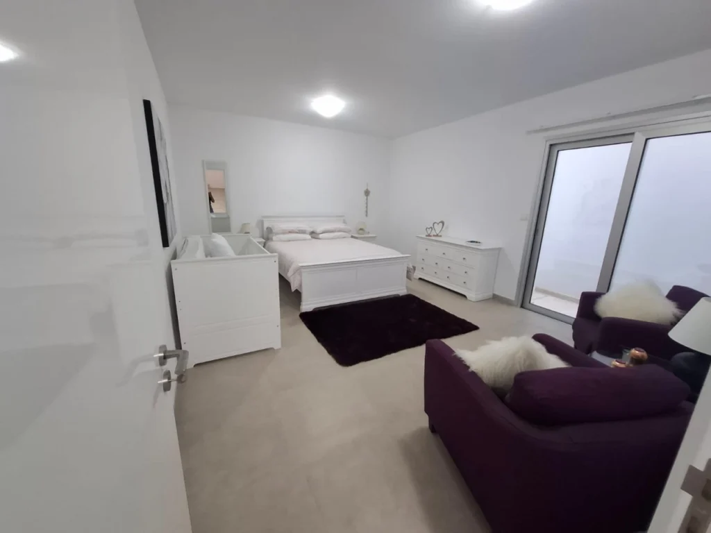 6+ Bedroom House for Sale in Kato Paphos