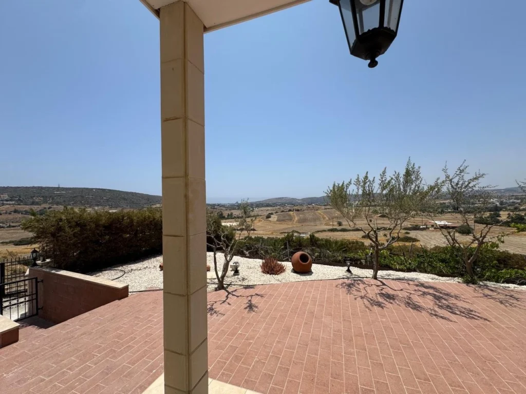 5 Bedroom House for Rent in Monagroulli, Limassol District