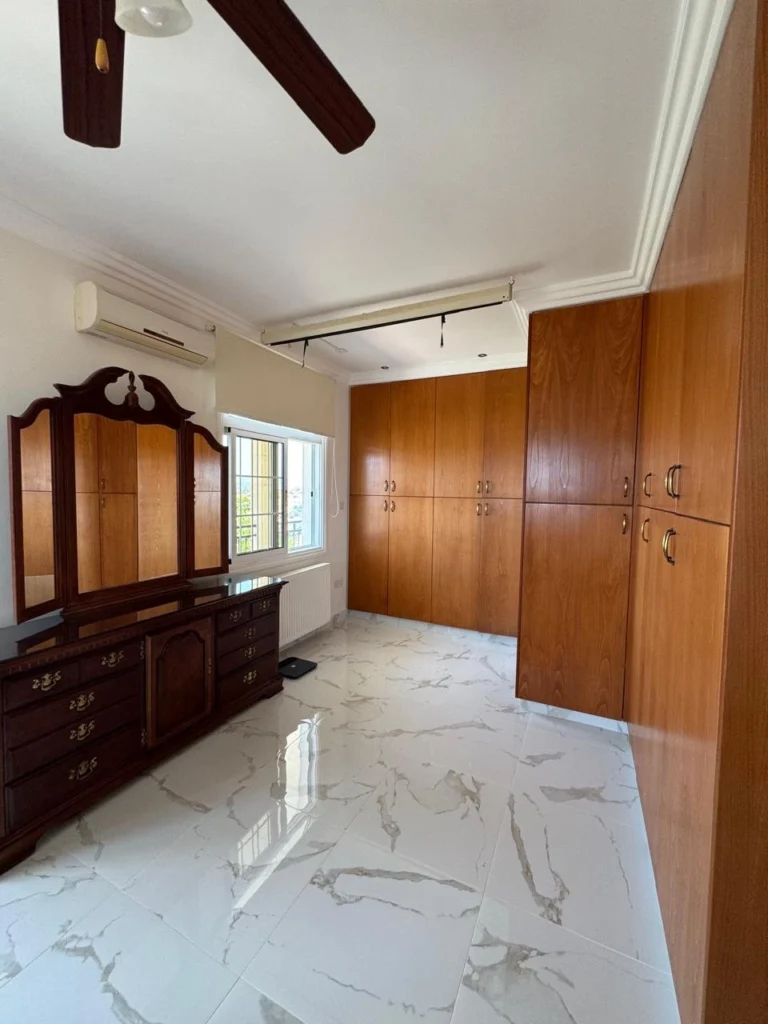 5 Bedroom House for Rent in Monagroulli, Limassol District