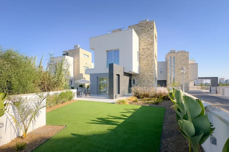 4 Bedroom House for Sale in Famagusta – Agia Napa
