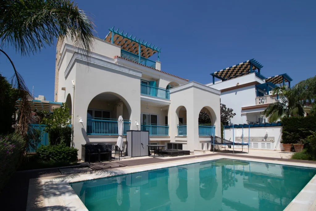 4 Bedroom House for Sale in Limassol – Marina