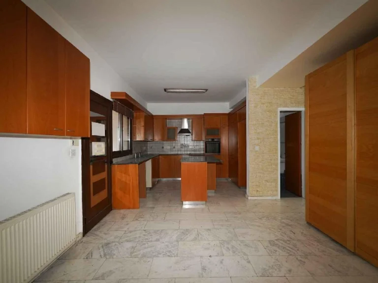 3 Bedroom House for Sale in Strovolos, Nicosia District