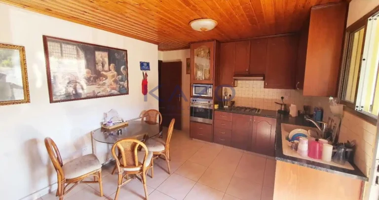 Cheap Houses and Villas for Sale Limassol up to 300000 euro