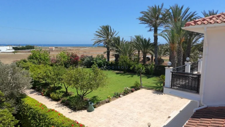 3 Bedroom House for Sale in Pervolia Larnacas