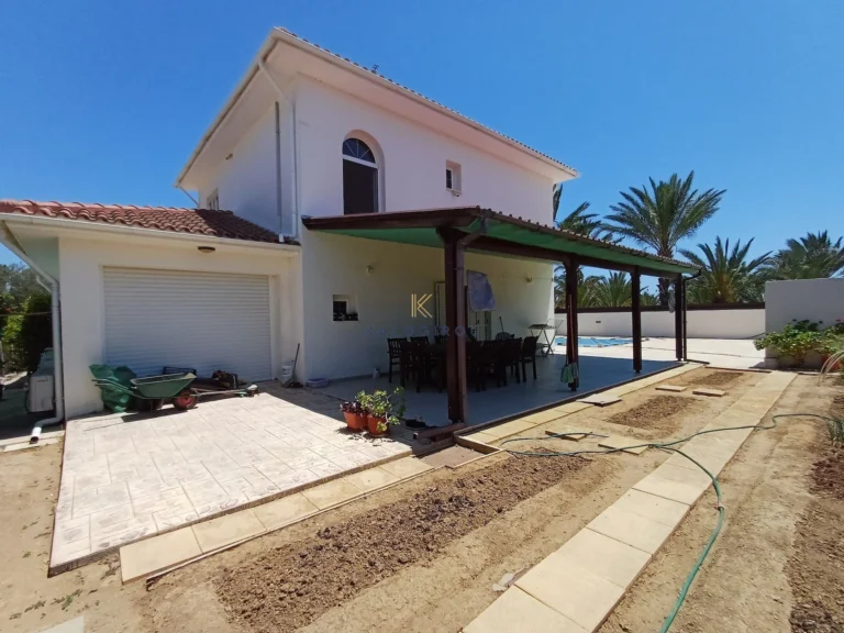 3 Bedroom House for Sale in Pervolia Larnacas
