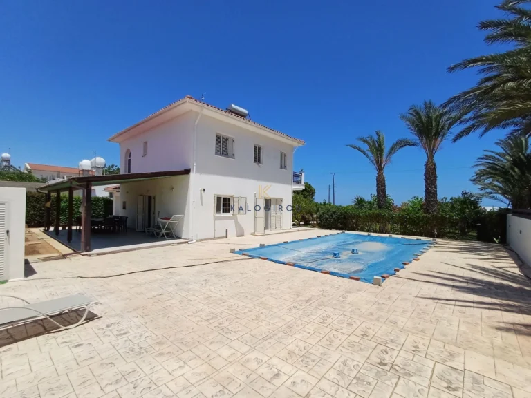 3 Bedroom House for Sale in Pervolia Larnacas