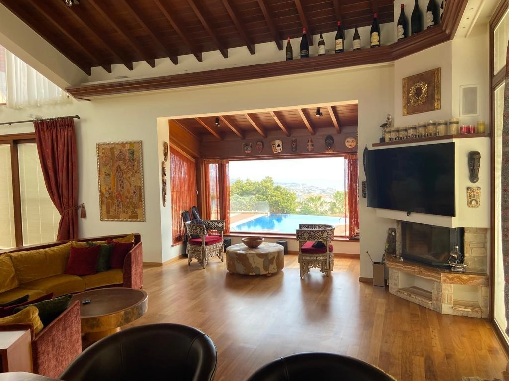 4 Bedroom House for Sale in Agios Tychonas, Limassol District