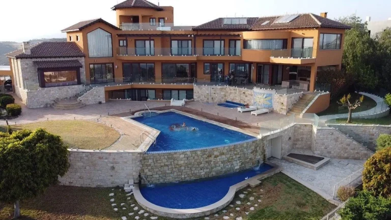 4 Bedroom House for Sale in Agios Tychonas, Limassol District