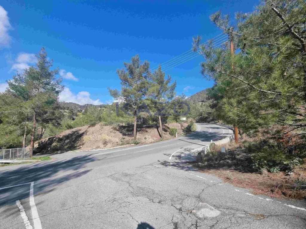 Οικόπεδο 21,690m² προς πώληση στον Μονιάτη, Επαρχία Λεμεσού