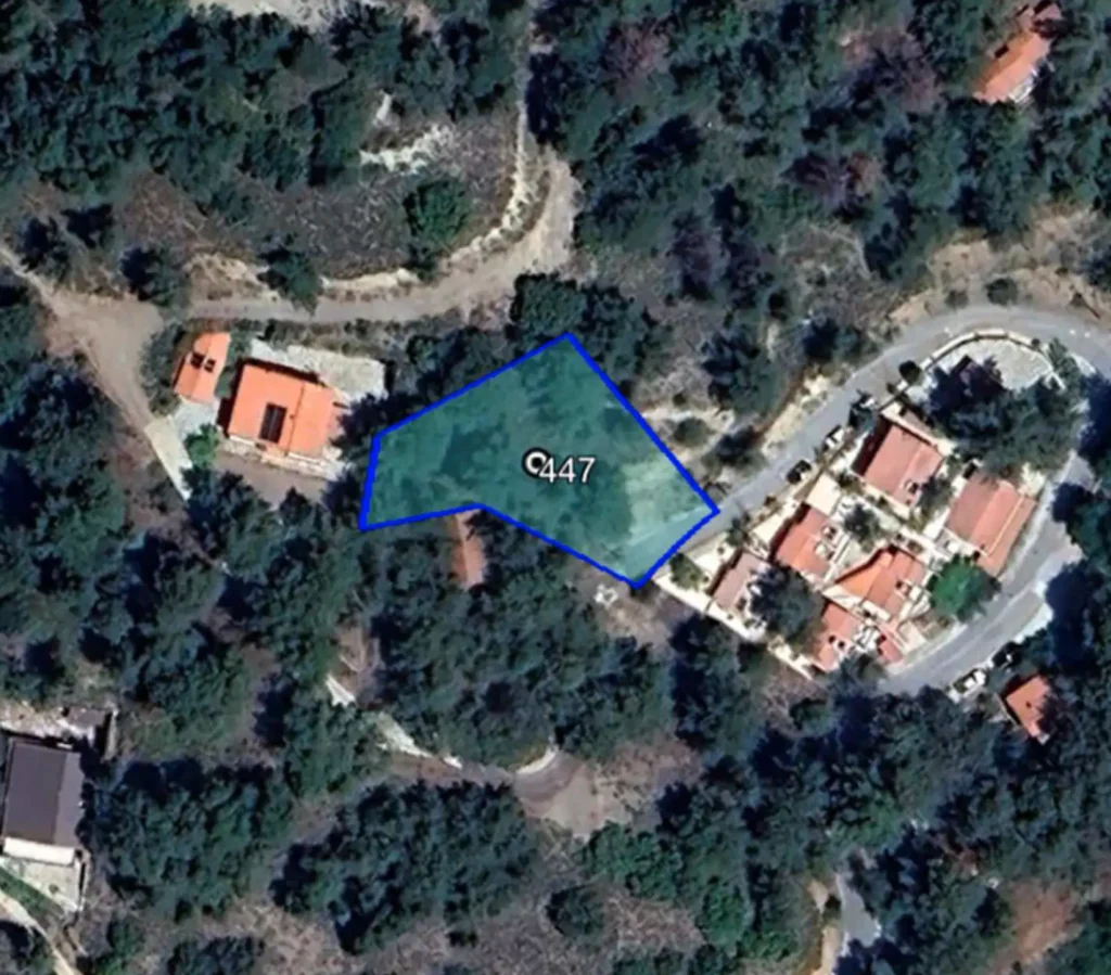 1,135m² Plot for Sale in Pano Platres, Limassol District