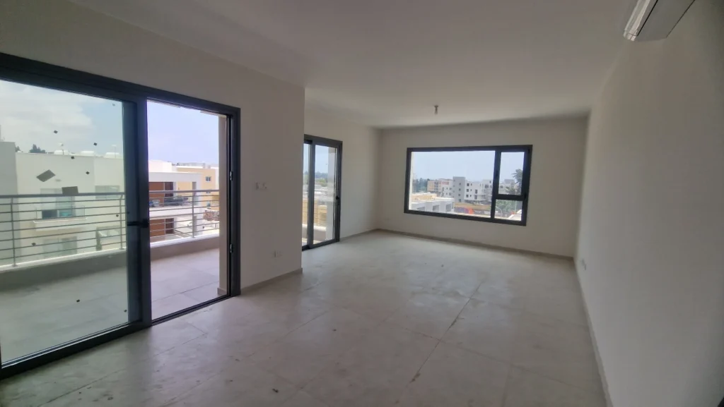 3 Bedroom Apartment for Sale in Paphos – Universal