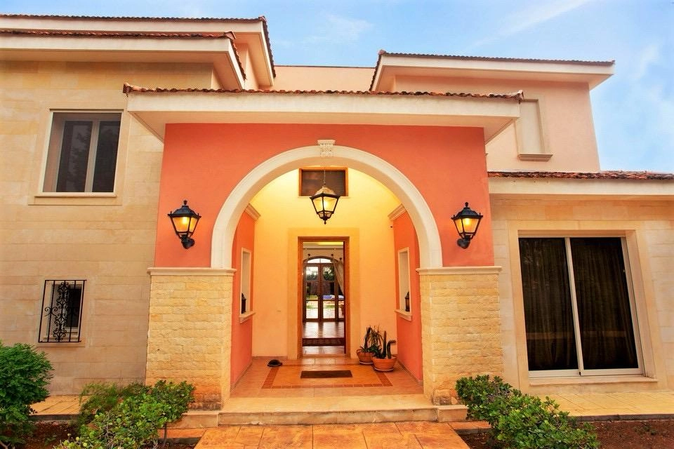 5 Bedroom House for Sale in Ypsonas, Limassol District
