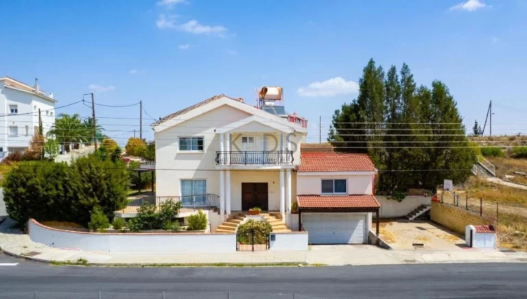 Cheap Houses and Villas for Sale Nicosia up to 500000 euro