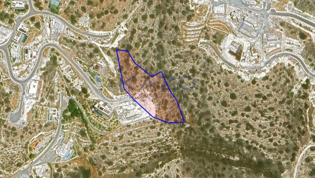 7,024m² Plot for Sale in Agios Tychonas, Limassol District