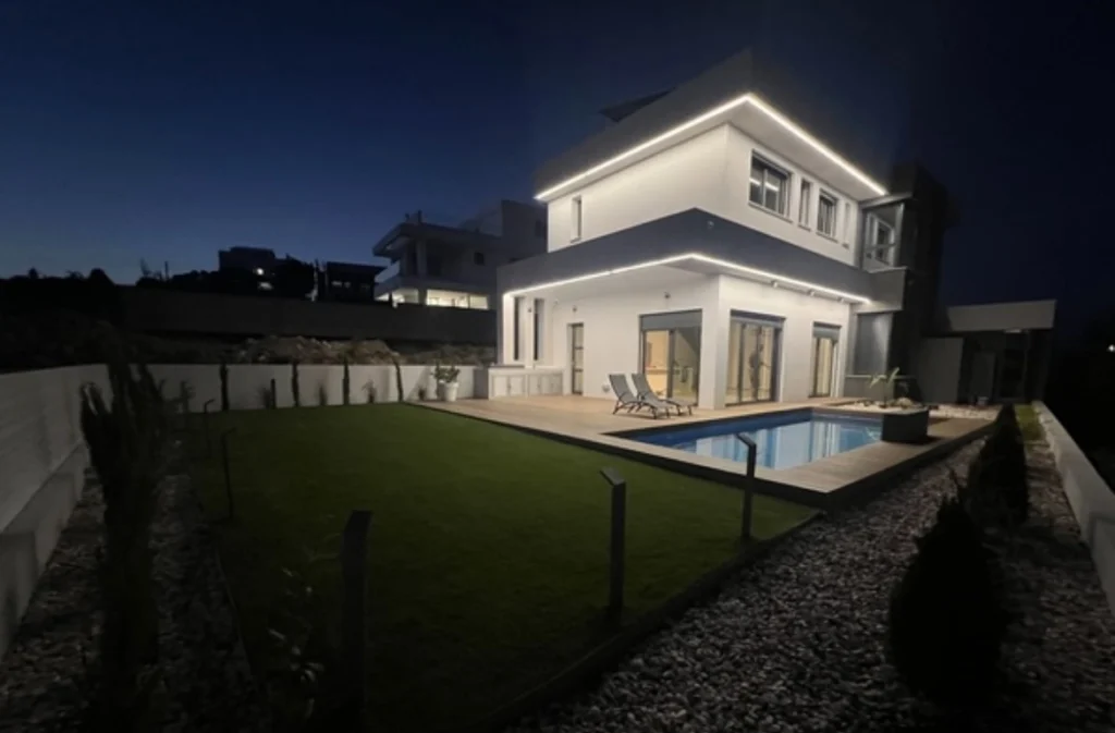 4 Bedroom House for Sale in Limassol – Agios Athanasios