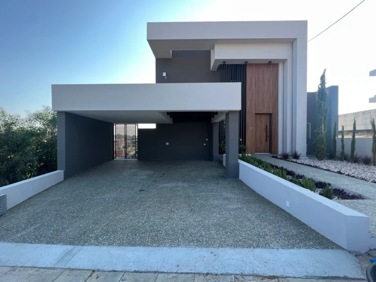4 Bedroom House for Sale in Limassol – Agios Athanasios
