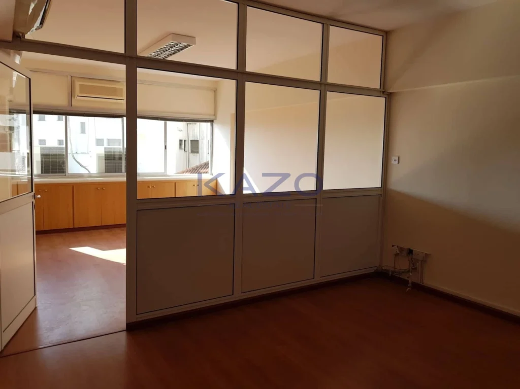 100m² Office for Rent in Limassol District