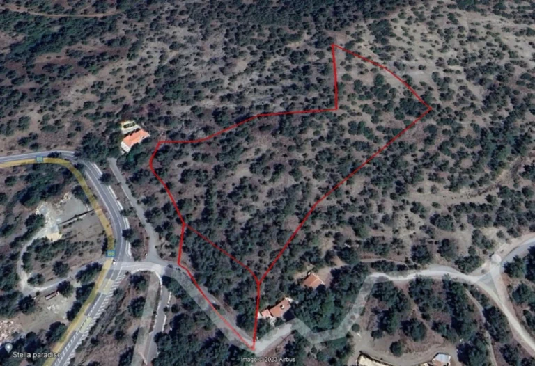 21,690m² Plot for Sale in Moniatis, Limassol District