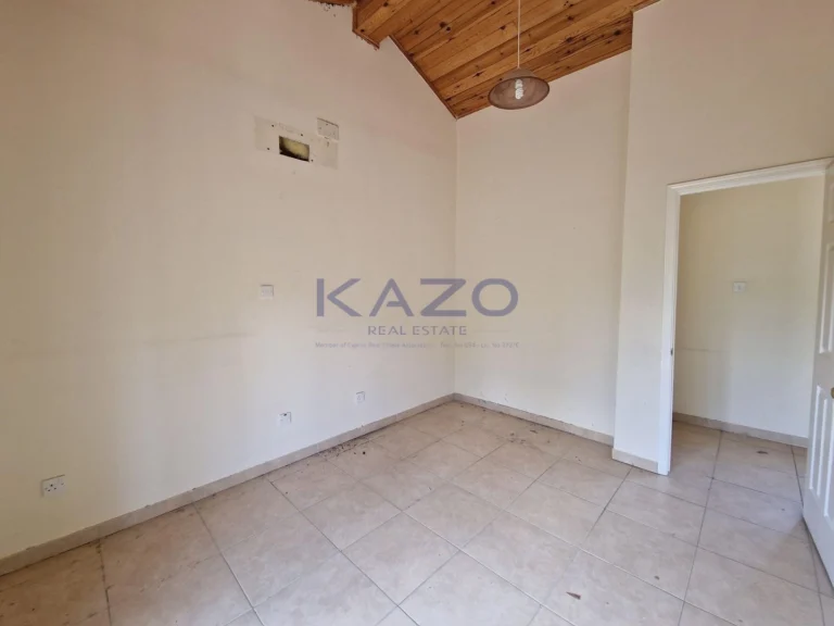 805m² Commercial for Sale in Limassol District