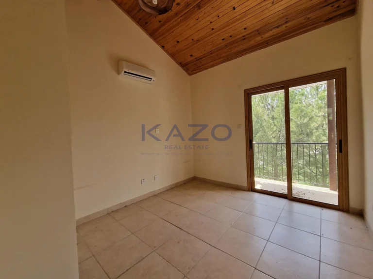 805m² Commercial for Sale in Limassol District