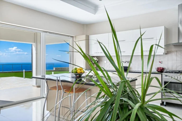 4 Bedroom House for Sale in Peyia, Paphos District