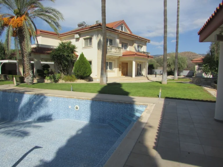 4 Bedroom House for Sale in Pyrgos Lemesou, Limassol District