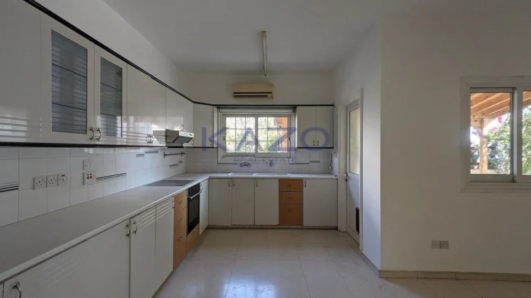 3 Bedroom House for Sale in Strovolos, Nicosia District