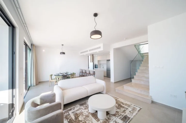 3 Bedroom House for Sale in Chlorakas, Paphos District