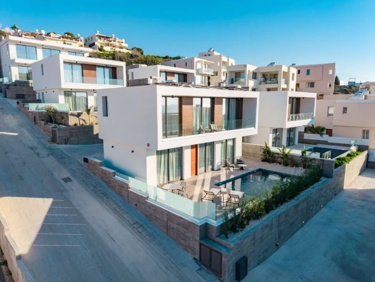 3 Bedroom House for Sale in Chlorakas, Paphos District