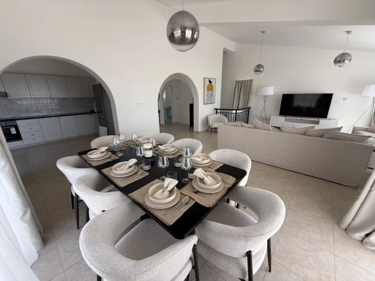 5 Bedroom House for Sale in Tala, Paphos District