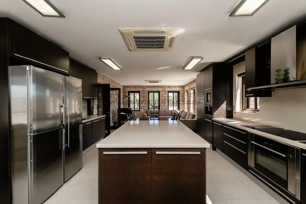 470m² House for Sale in Pervolia Larnacas