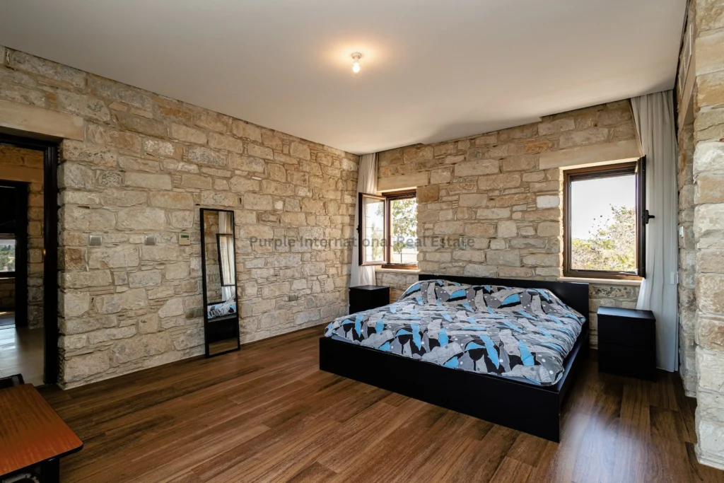 470m² House for Sale in Pervolia Larnacas
