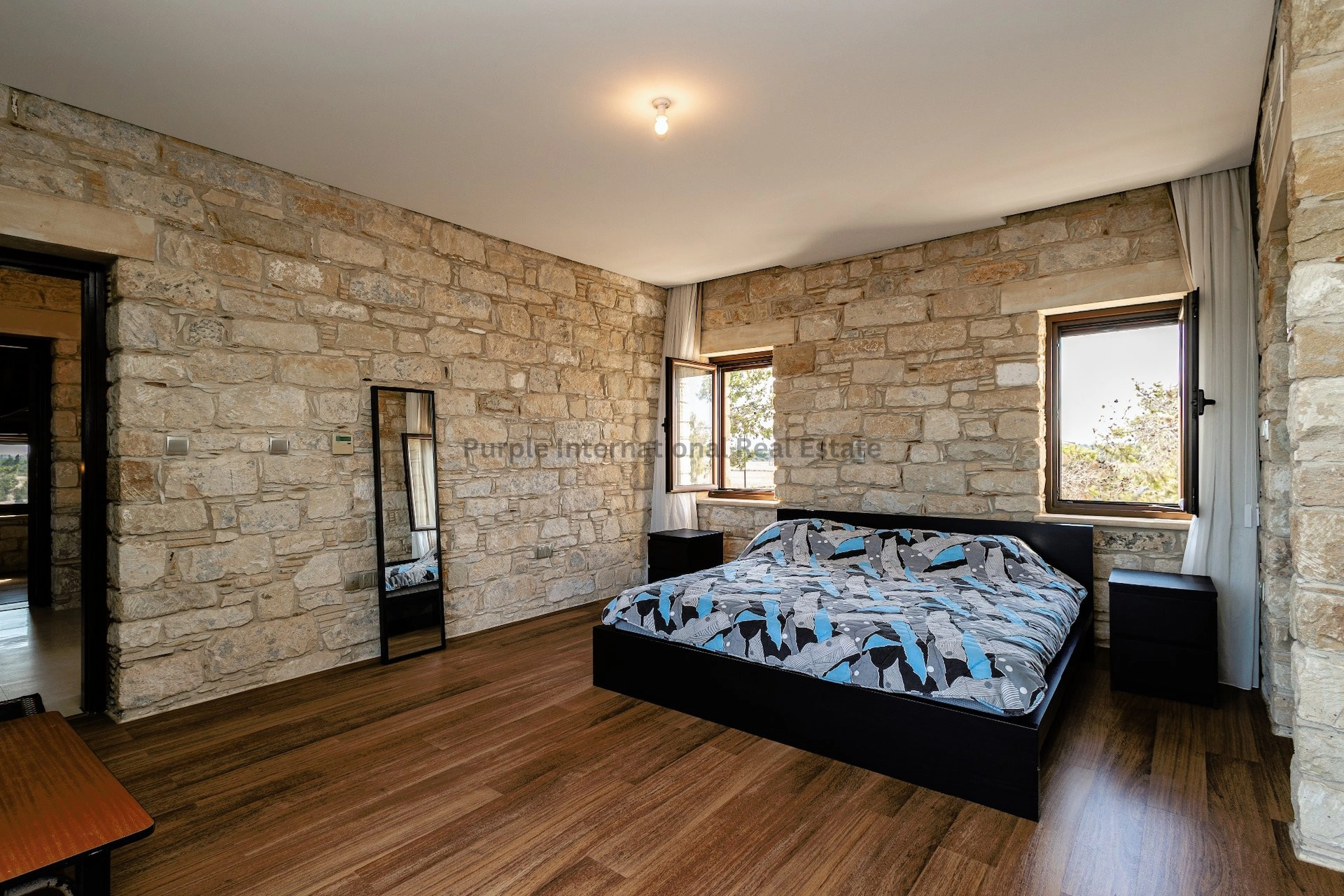 470m² House for Sale in Pervolia Larnacas