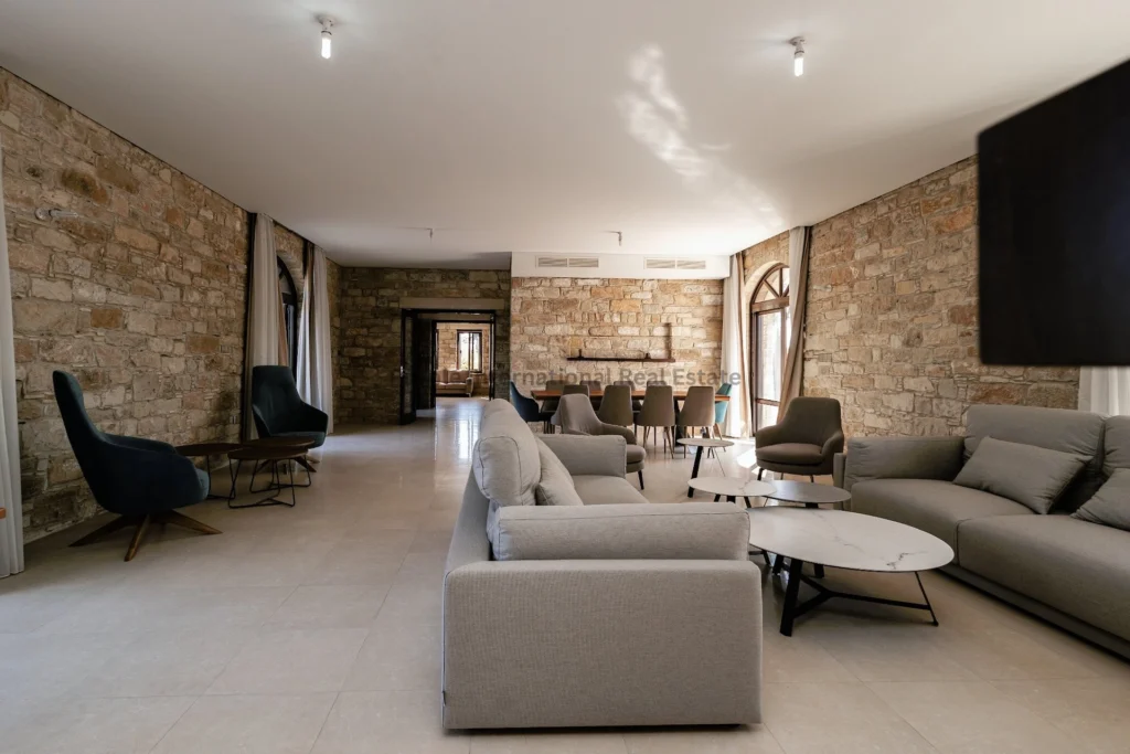 470m² House for Sale in Pervolia Larnacas