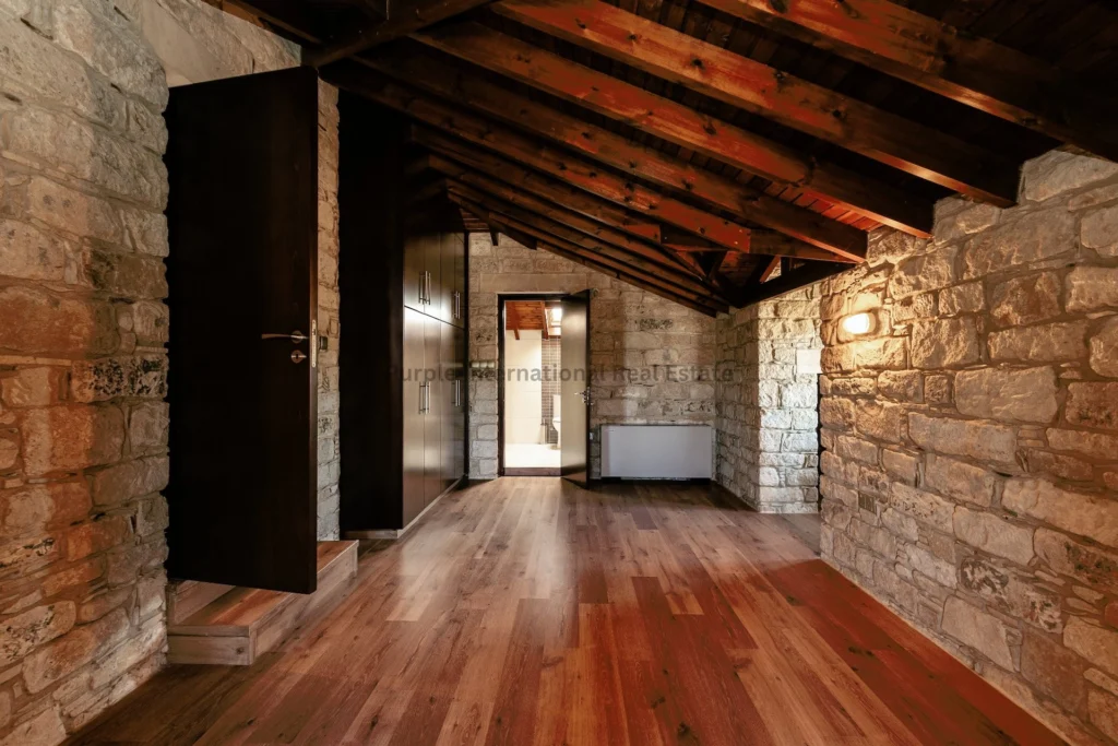 470m² House for Sale in Pervolia Larnacas