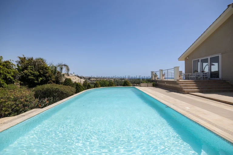 5 Bedroom House for Sale in Maroni, Larnaca District