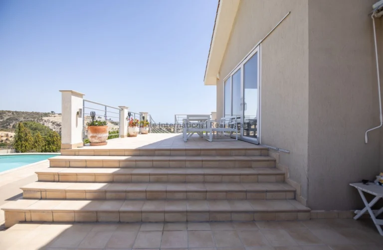 5 Bedroom House for Sale in Maroni, Larnaca District