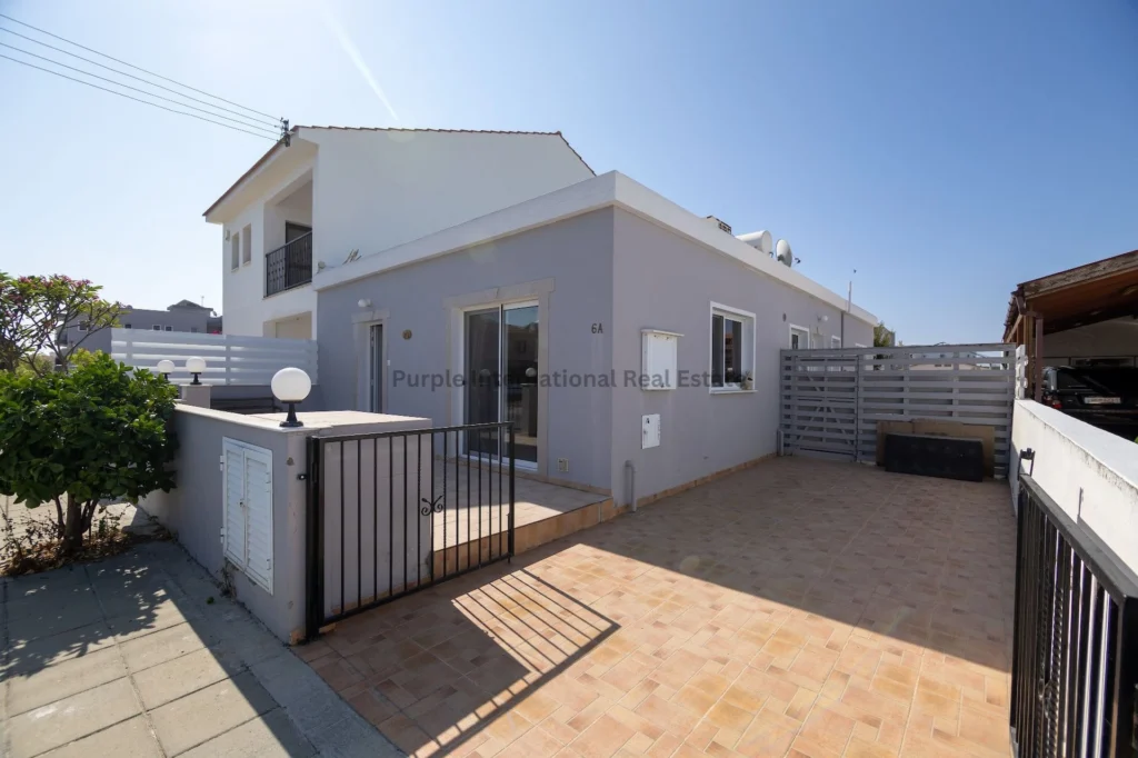 2 Bedroom House for Sale in Livadia Larnakas, Larnaca District