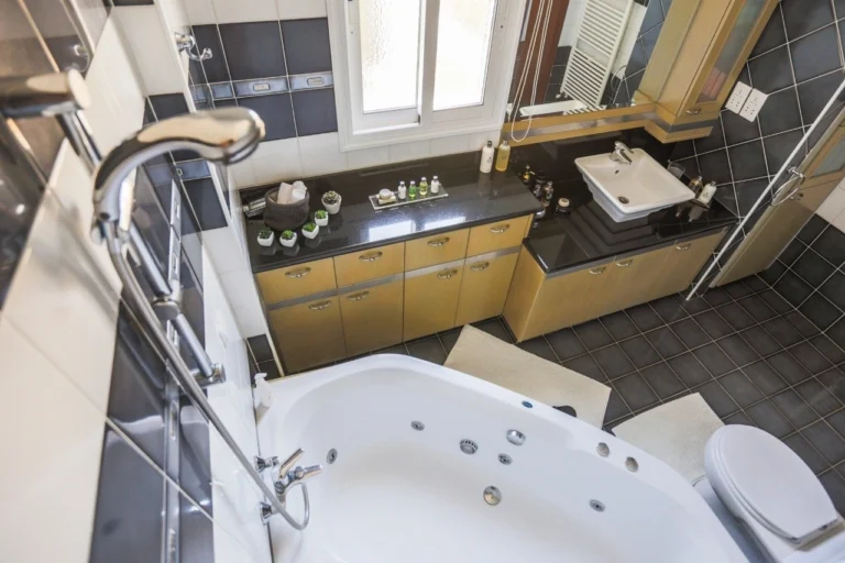 5 Bedroom House for Sale in Agios Tychonas, Limassol District