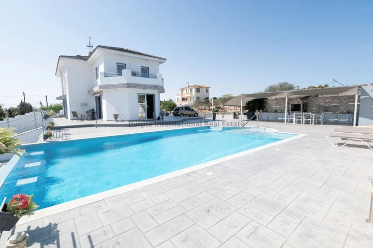 5 Bedroom House for Sale in Paralimni, Famagusta District