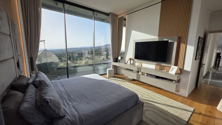 5 Bedroom House for Sale in Armou, Paphos District