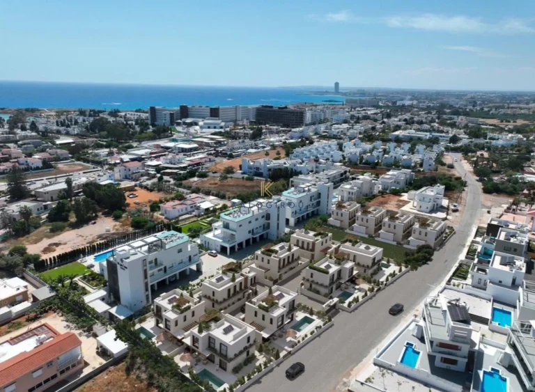 4 Bedroom House for Sale in Famagusta – Agia Napa