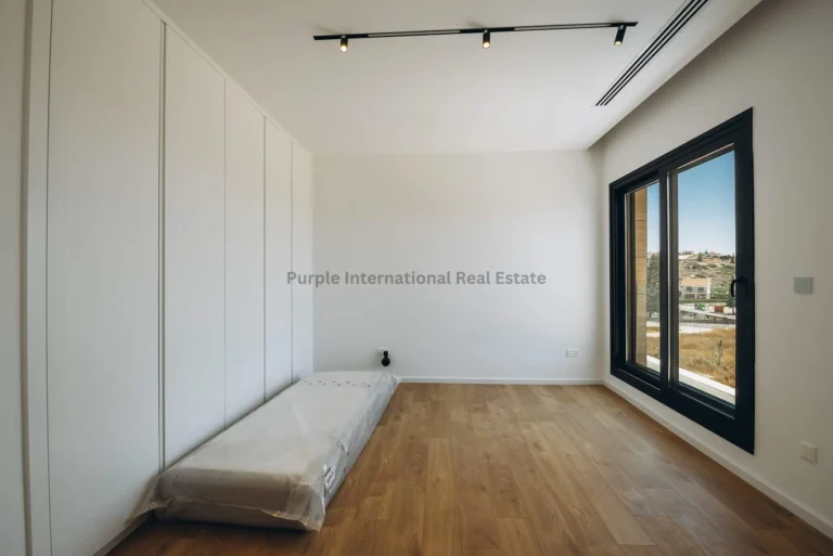 5 Bedroom House for Sale in Agios Tychonas, Limassol District