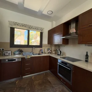 3 Bedroom House for Sale in Peyia, Paphos District