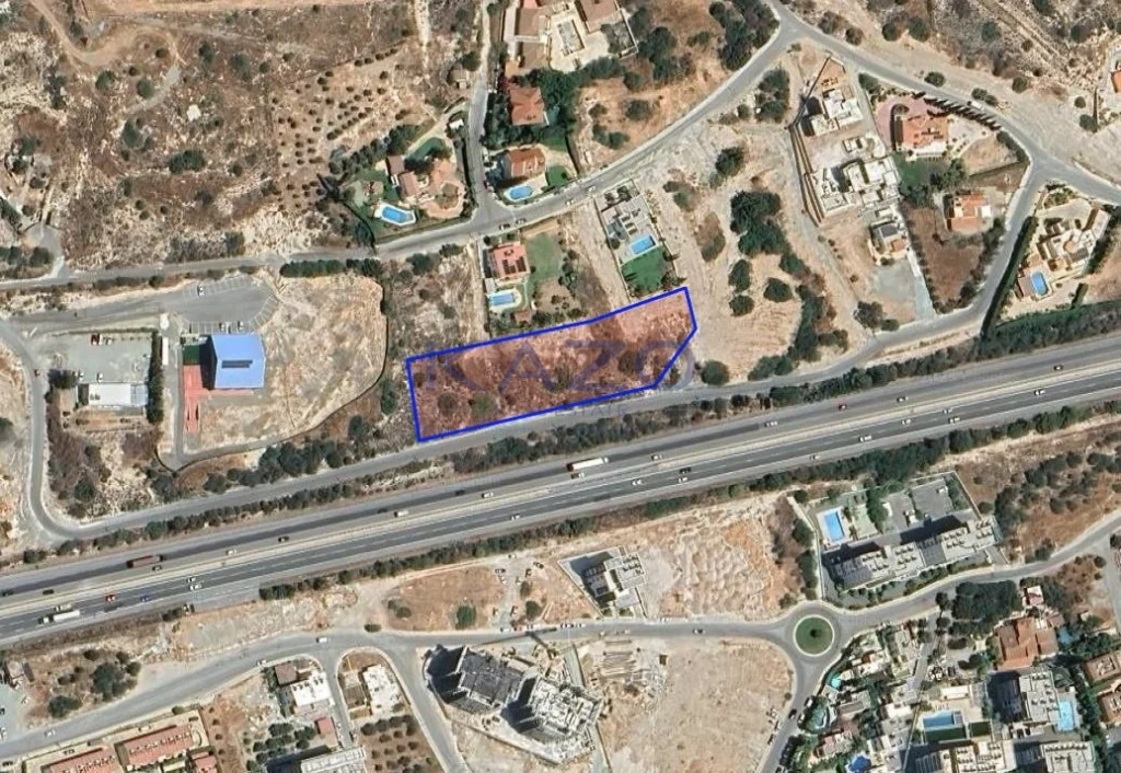 4,565m² Plot for Sale in Agios Tychonas, Limassol District